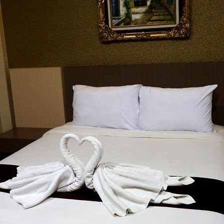 Grand Dian Boutique Hotel Чиребон Екстер'єр фото