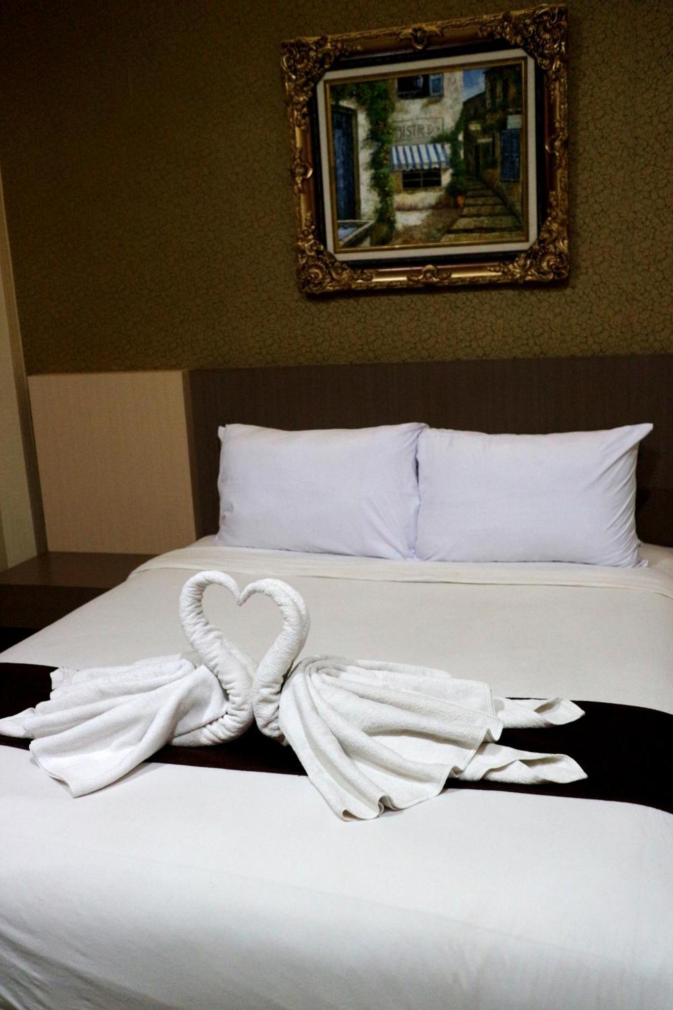 Grand Dian Boutique Hotel Чиребон Екстер'єр фото